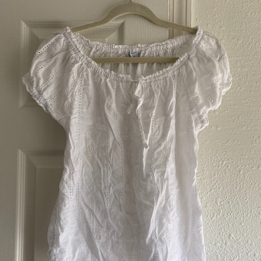 White Eyelet Peasant Blouse, Old Navy, xs NEW